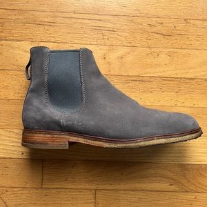 Clarks - Clarkdale Gobi Gray Suede Chelsea boot